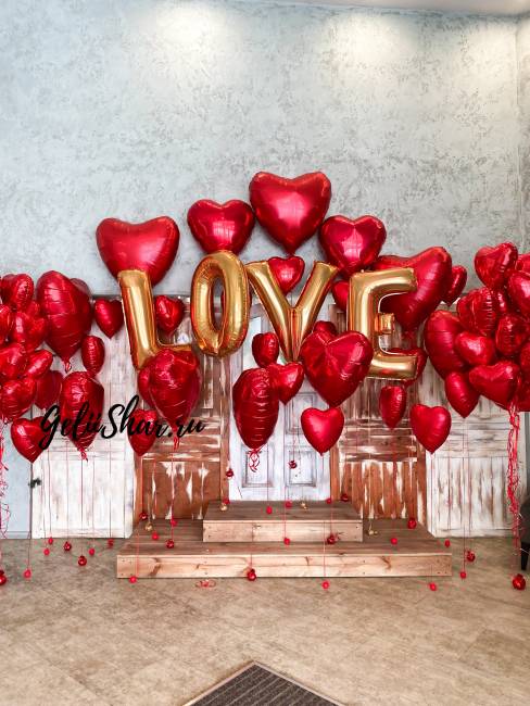 Композиция из шаров LOVE